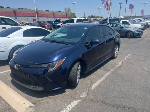 Used 2021 Toyota Corolla LE FWD image 1