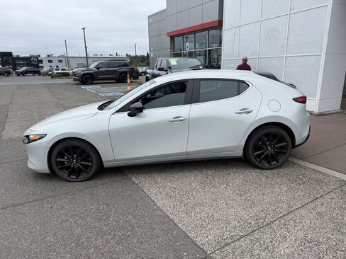 Used 2024 MAZDA MAZDA3 s FWD image 3