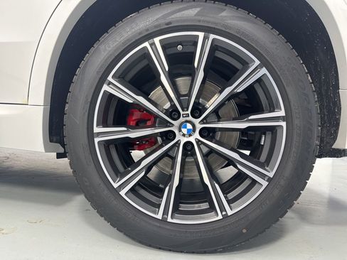 New 2026 BMW X5 xDrive40i w/ M Sport Package image 9
