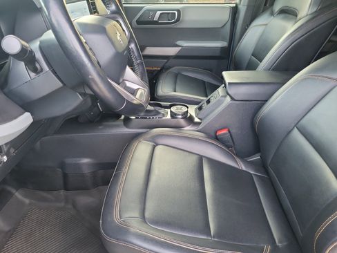 Used 2021 Ford Bronco Badlands image 10