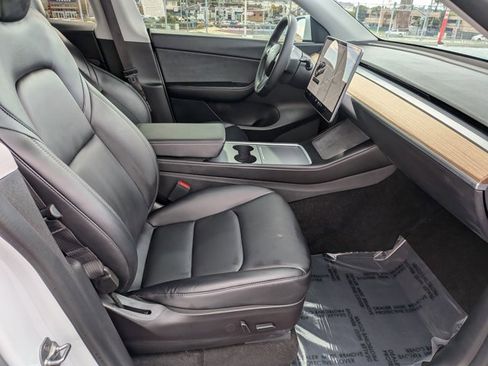 Used 2021 Tesla Model Y Performance image 21