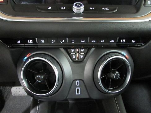 Used 2024 Chevrolet Blazer LT image 63