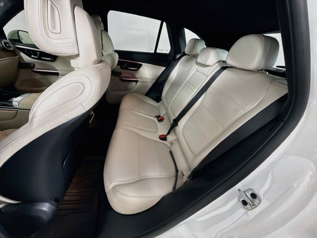 Used 2023 Mercedes-Benz GLC 300 4MATIC image 22