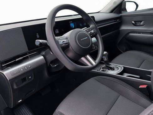 New 2026 Hyundai Kona SE image 14