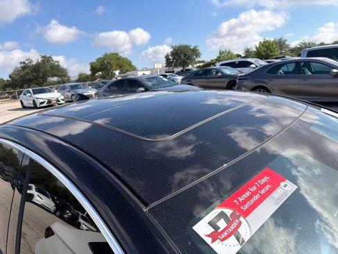 Used 2022 Chevrolet Malibu Premier FWD image 5