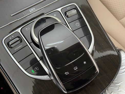 Used 2016 Mercedes-Benz C 300 Sedan image 29