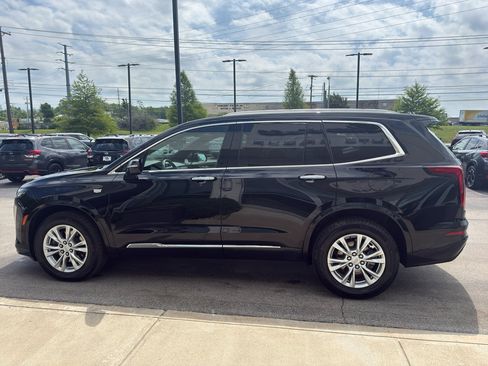Used 2024 Cadillac XT6 Luxury w/ LPO, Floor Liner Package AWD/4WD image 6