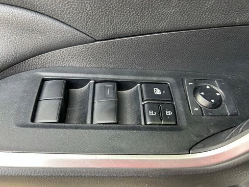 Used 2024 Toyota RAV4 LE AWD/4WD image 17