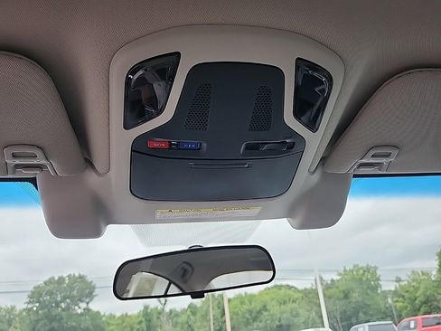 Used 2020 Subaru Legacy Premium image 32