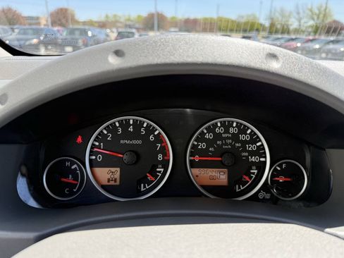Used 2019 Nissan Frontier SL AWD/4WD image 16