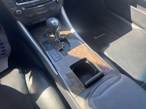 Used 2014 Lexus IS 250C w/ Navigation System Package RWD image 17