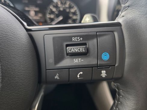 Used 2023 Nissan Rogue SL w/ SL Premium Package image 26