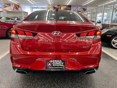 Used 2018 Hyundai Sonata Sport w/ Tech Package 05 FWD image 5
