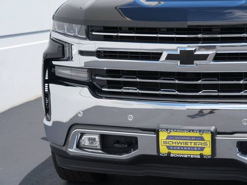 Used 2022 Chevrolet Silverado 1500 LTZ w/ LTZ Premium Package AWD/4WD image 9