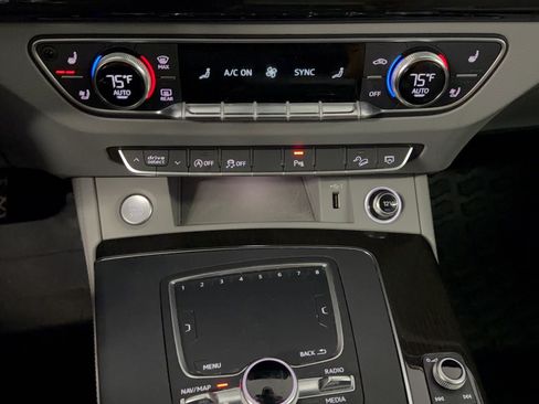 Used 2019 Audi Q5 2.0T Premium Plus w/ Premium Plus Package AWD/4WD image 22