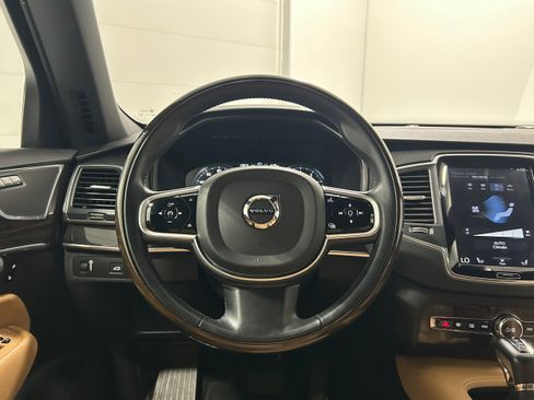 Used 2019 Volvo XC90 T6 Momentum w/ Advanced Package AWD/4WD image 12