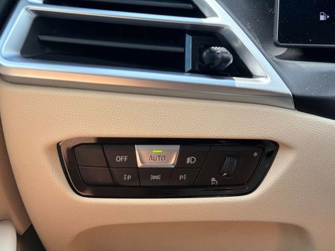New 2026 BMW 330i Sedan w/ Premium Package RWD image 28