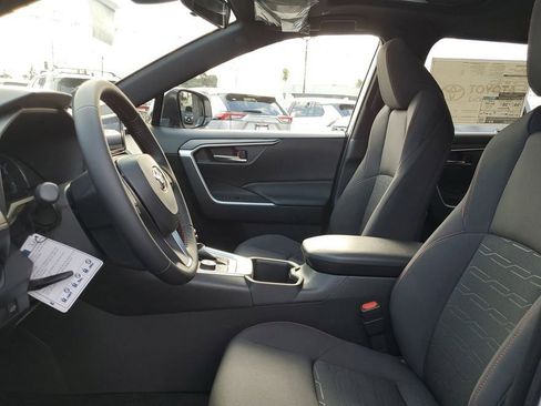 New 2025 Toyota RAV4 SE image 19