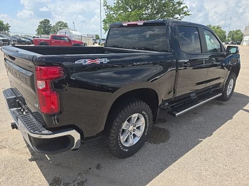 Used 2024 Chevrolet Silverado 1500 LT w/ Protection Package AWD/4WD image 7