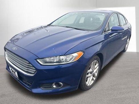 Used 2016 Ford Fusion SE w/ Equipment Group 202A image 1