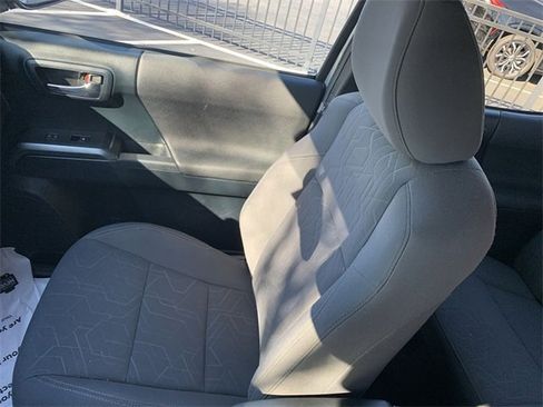 Certified 2016 Toyota Tacoma TRD Sport image 28