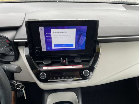 Used 2025 Toyota Corolla LE FWD image 18