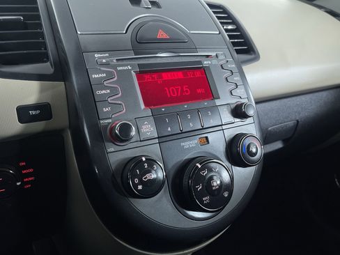 Used 2010 Kia Soul ! image 18