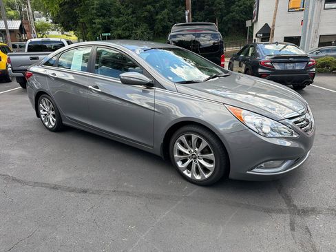 Used 2013 Hyundai Sonata SE FWD image 3
