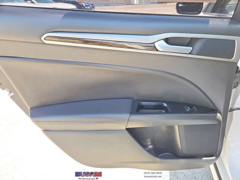 Used 2016 Ford Fusion SE w/ Equipment Group 202A FWD image 12