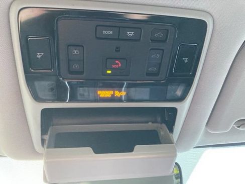 Certified 2024 Toyota Grand Highlander AWD image 45