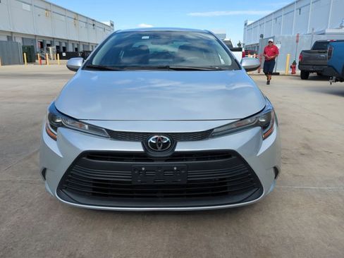 Used 2024 Toyota Corolla LE image 2