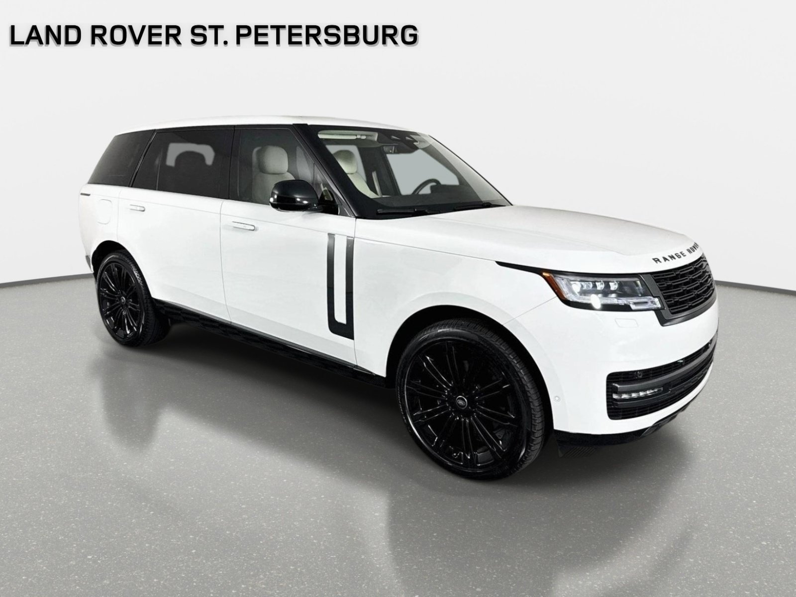 Used 2024 Land Rover Range Rover Long Wheelbase SE AWD/4WD image 3