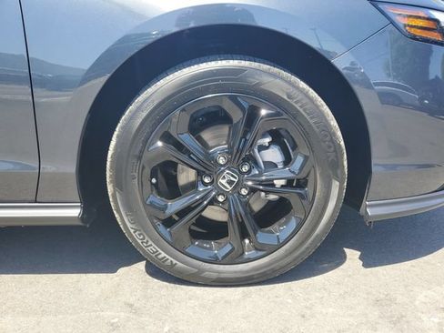 Certified 2025 Honda Accord SE image 6