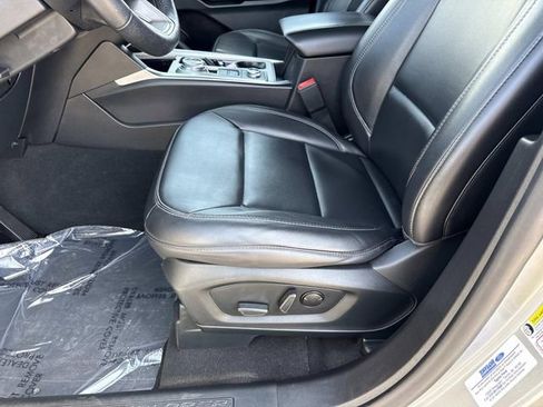 Used 2023 Ford Explorer XLT w/ Equipment Group 202A AWD/4WD image 12