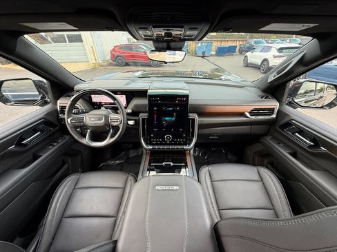 Used 2026 GMC Yukon XL Denali w/ Denali Reserve Package AWD/4WD image 24