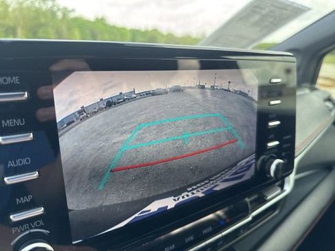 Used 2023 Toyota Sienna XSE w/ XSE Plus Package image 19