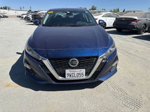 Used 2021 Nissan Altima 2.5 S FWD image 2