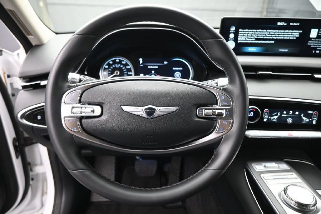 Used 2025 Genesis GV70 2.5T AWD/4WD image 32