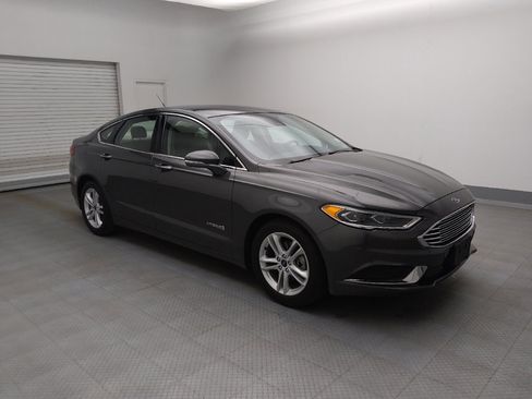 Used 2018 Ford Fusion SE w/ Equipment Group 602A image 11