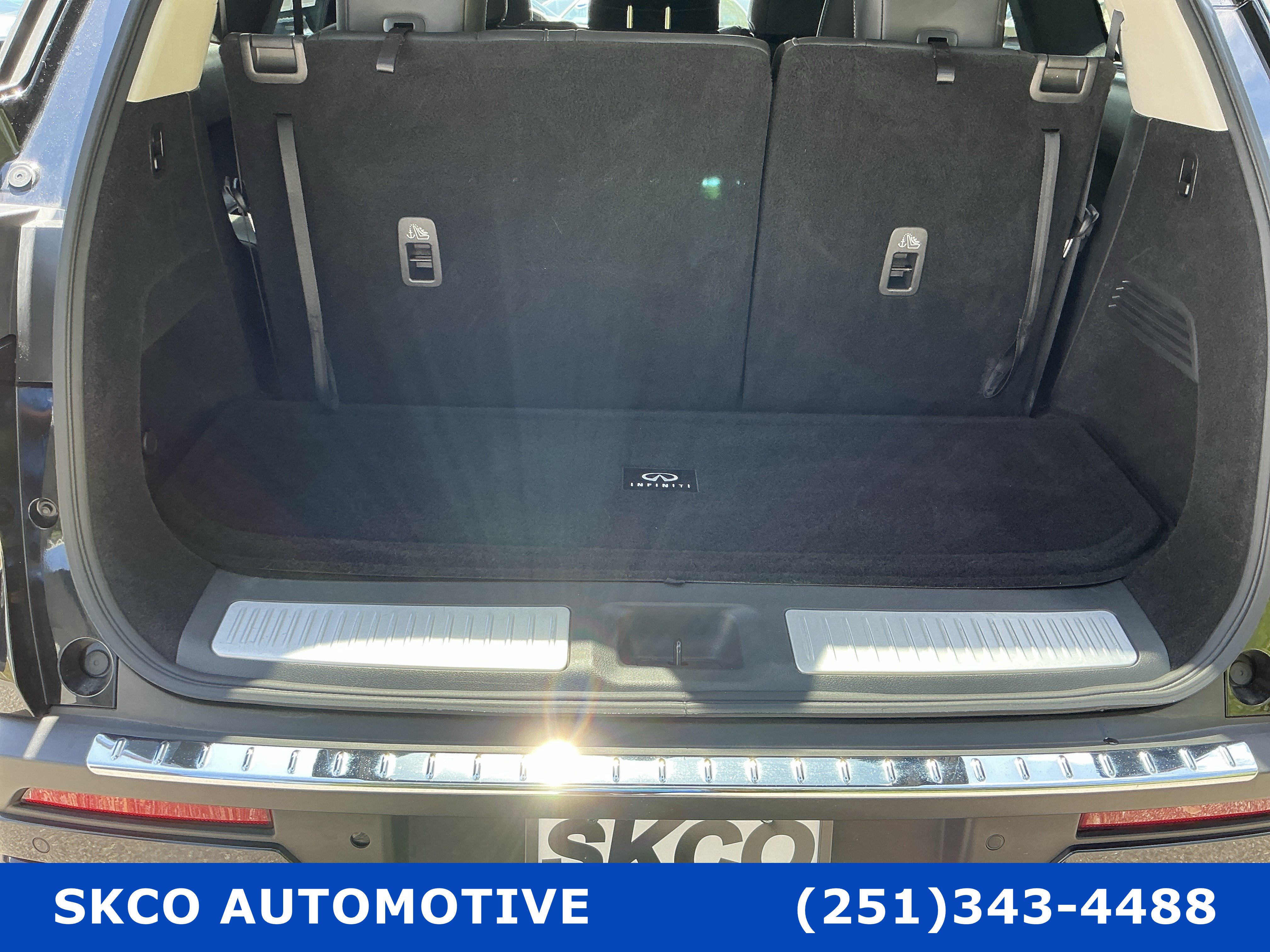 Used 2023 INFINITI QX60 Luxe w/ Vision Package FWD image 21