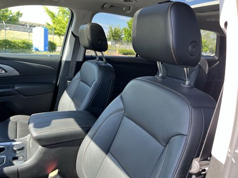 Used 2019 Chevrolet Traverse LT w/ LT Premium Package AWD/4WD image 20