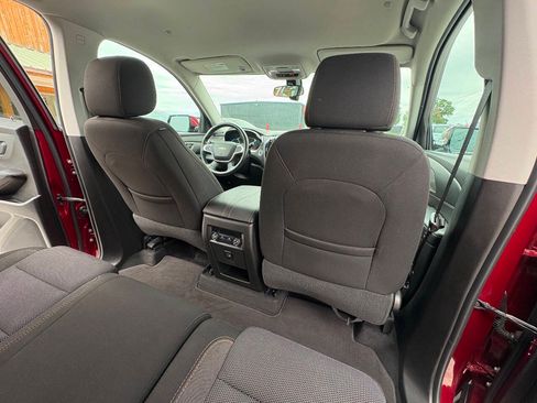 Used 2018 Chevrolet Traverse LT AWD/4WD image 33