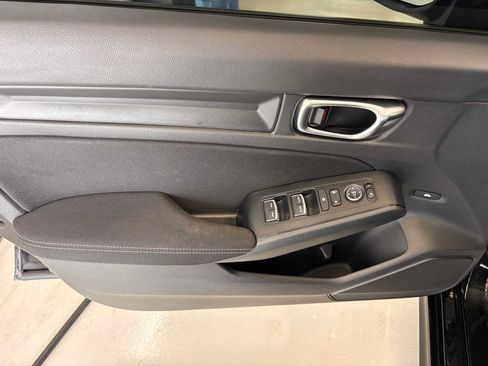 Used 2023 Honda Civic Sport image 17