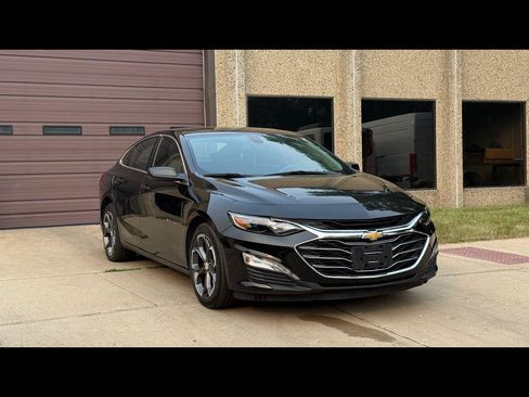 Used 2022 Chevrolet Malibu LT FWD image 1