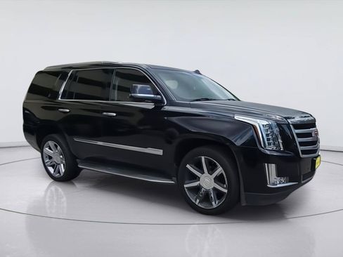 Used 2016 Cadillac Escalade 2WD image 2