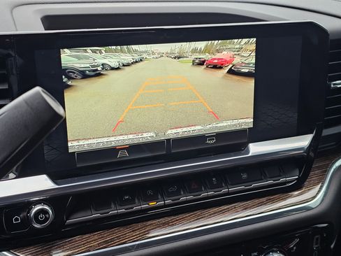 Used 2023 GMC Sierra 1500 Elevation image 24