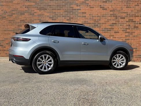 Certified 2023 Porsche Cayenne w/ Premium Package AWD/4WD image 7