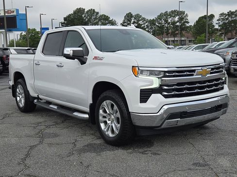 Used 2023 Chevrolet Silverado 1500 LTZ w/ LTZ Premium Package AWD/4WD image 4