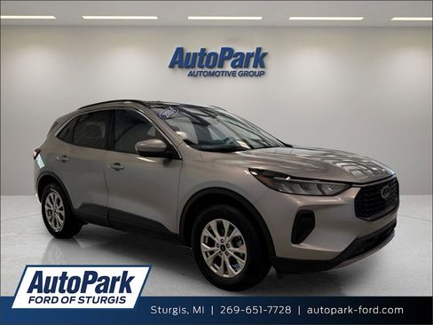 Used 2024 Ford Escape Active w/ Tech Pack #2 AWD/4WD image 1