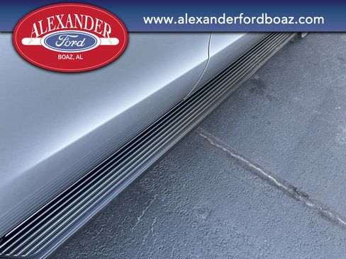 Used 2024 Ford Expedition XLT image 7